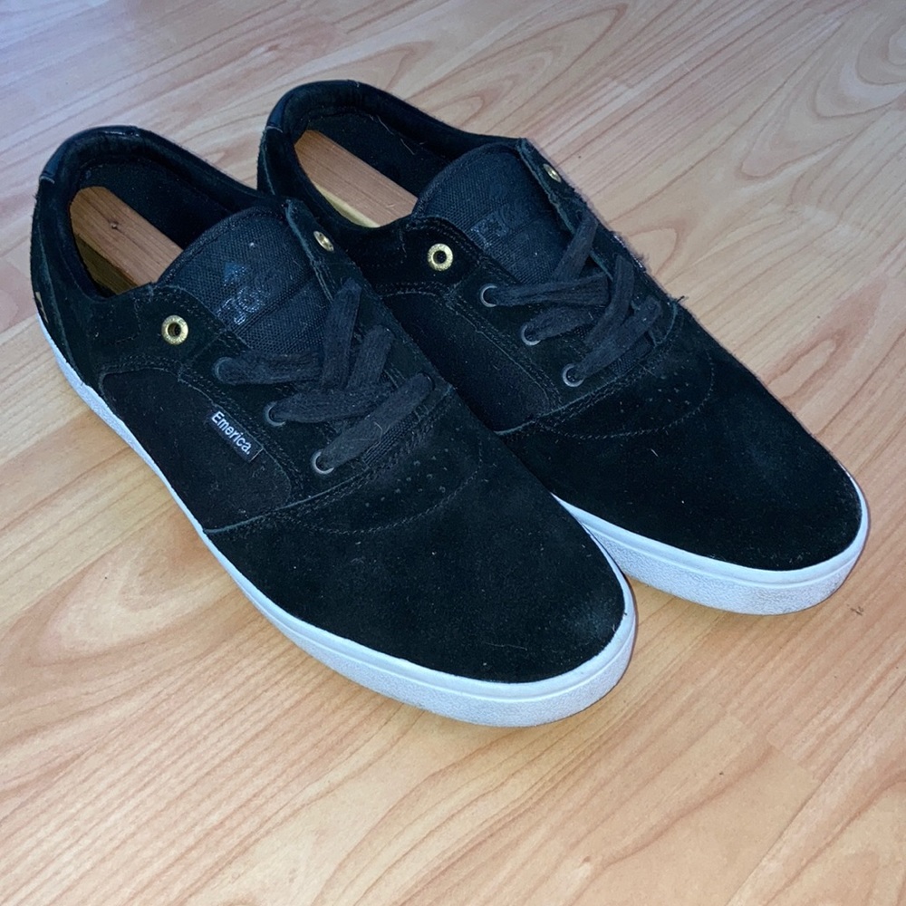 Emerica skate shoes